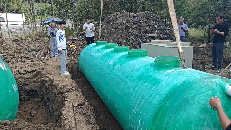 玻璃钢一体化污水处理设备1.jpg 玻璃钢一体化污水处理设备1.jpg